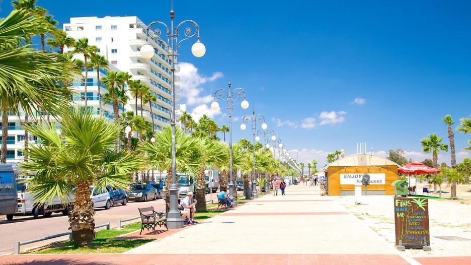 Thermopylon 1, Larnaka Bagian luar foto